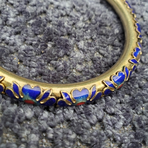 Vintage decorative enamel w/ gold tone bangle - Picture 2 of 12